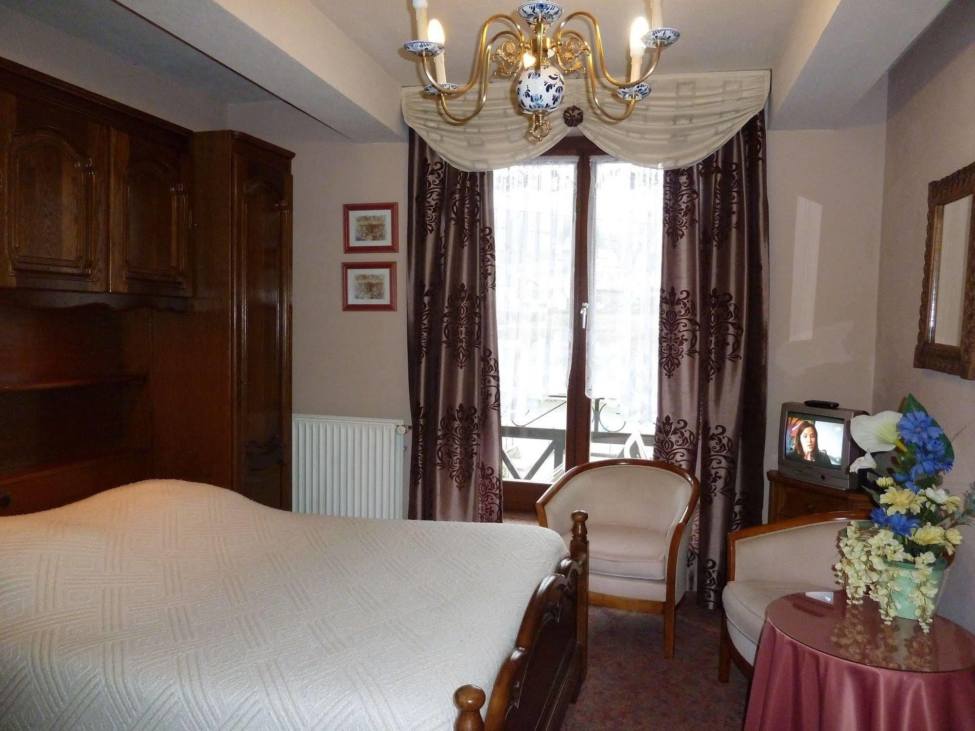 Auberge D'Alsace Hotel De France Bouillon Esterno foto