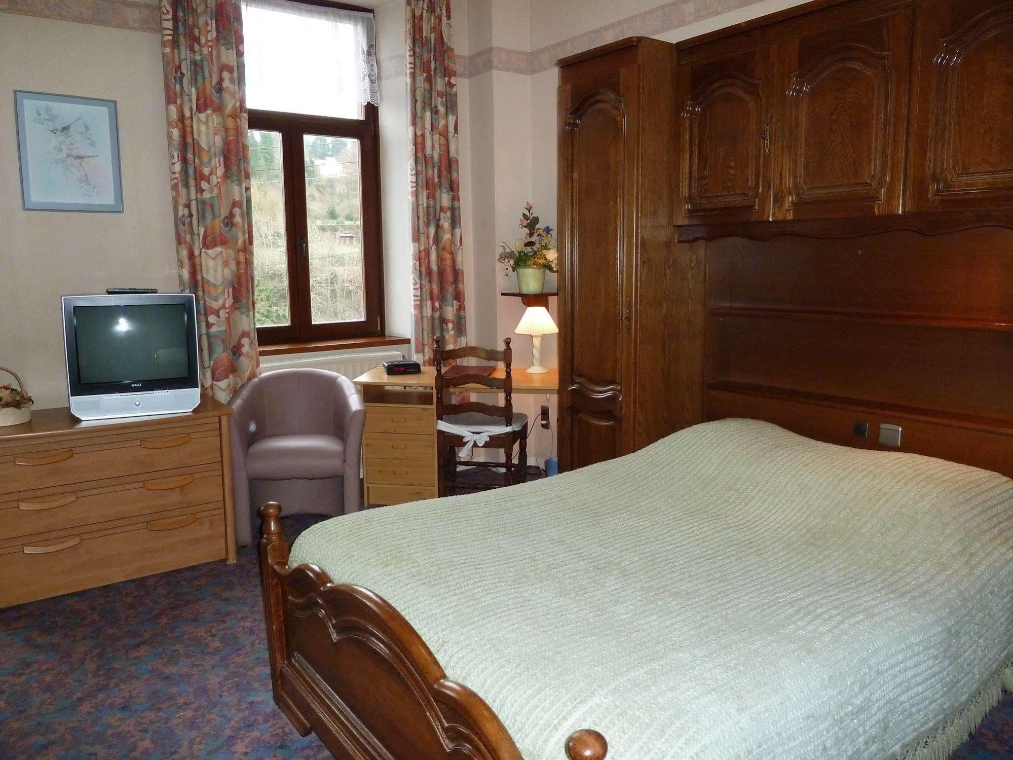 Auberge D'Alsace Hotel De France Bouillon Esterno foto